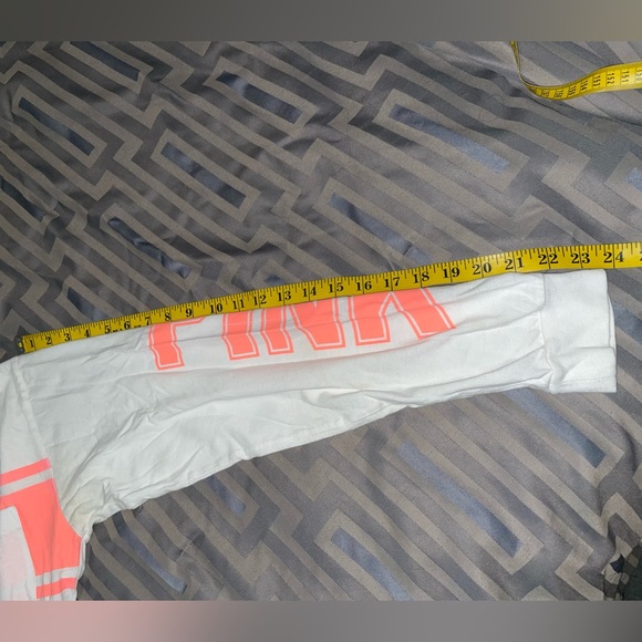 Pink Victoria’s Secret Long Sleeve Shirt Size Large Women’s White - Picture 5 of 10